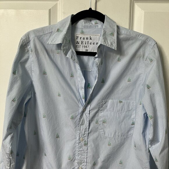 Frank & Eileen Silvio Top Womens XS Blue Stripe Sailboat Coastal Italian Cotton - Picture 4 of 9